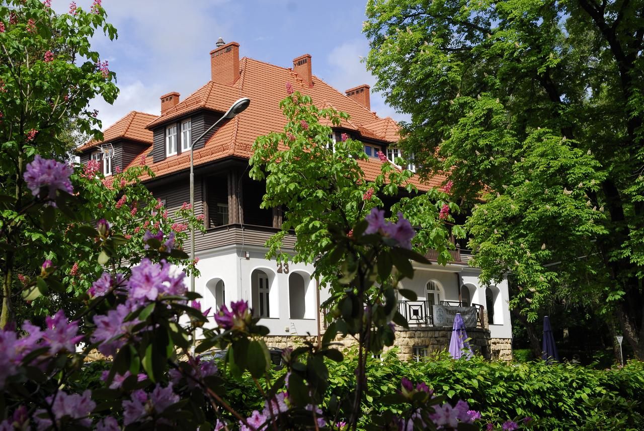 Отели типа «постель и завтрак» Villa Lessing Поляница-Здруй-4