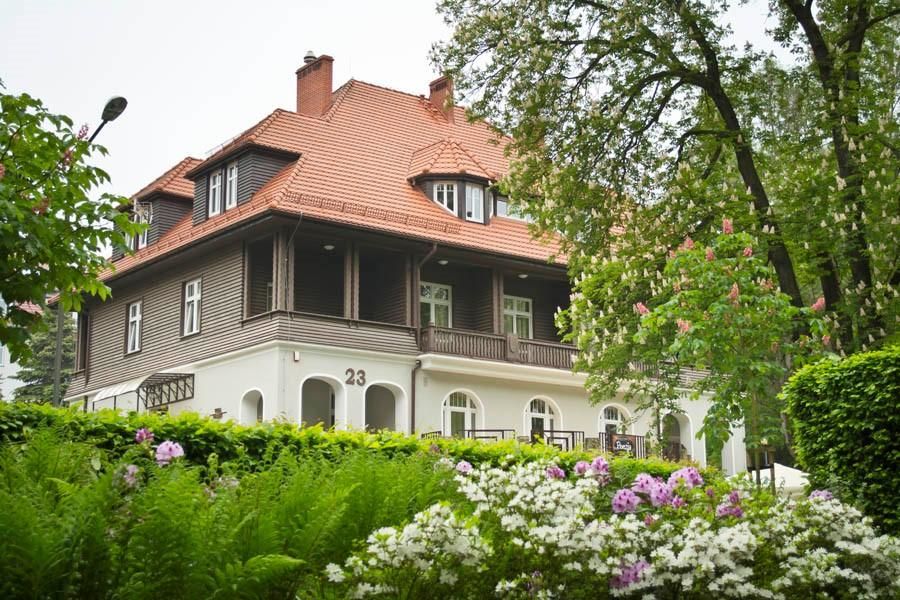 Отели типа «постель и завтрак» Villa Lessing Поляница-Здруй-13