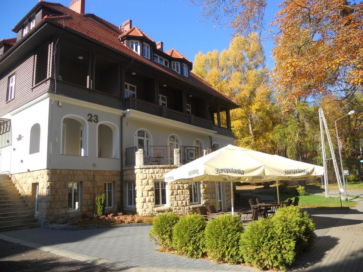 Отели типа «постель и завтрак» Villa Lessing Поляница-Здруй