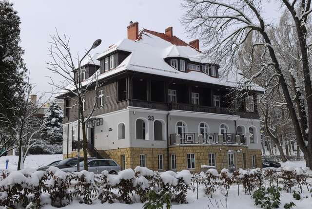 Отели типа «постель и завтрак» Villa Lessing Поляница-Здруй-37